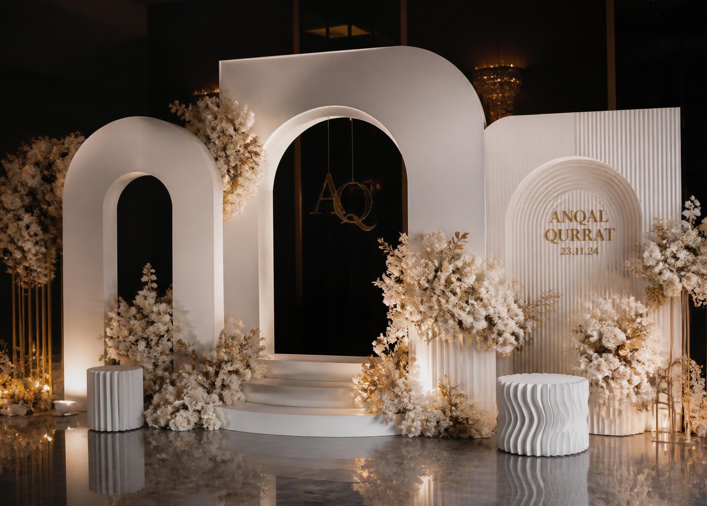 Ivory 3D arch backdrop set with gold monogram
